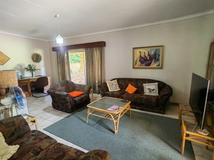 5 Bedroom Property for Sale in Parys Free State